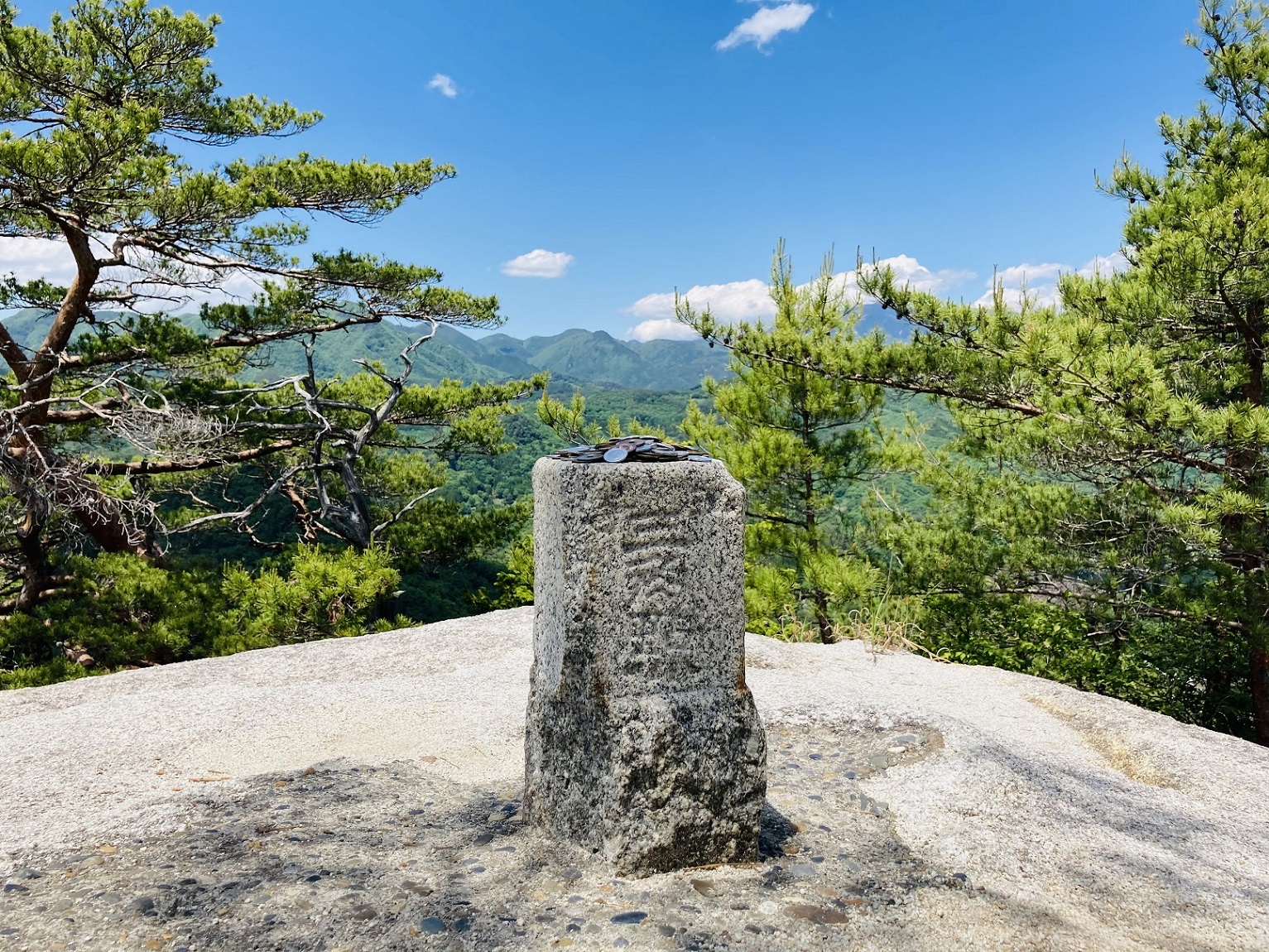 弥三郎岳（羅漢寺山）の三角点
