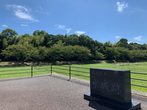 664年築造の水城跡