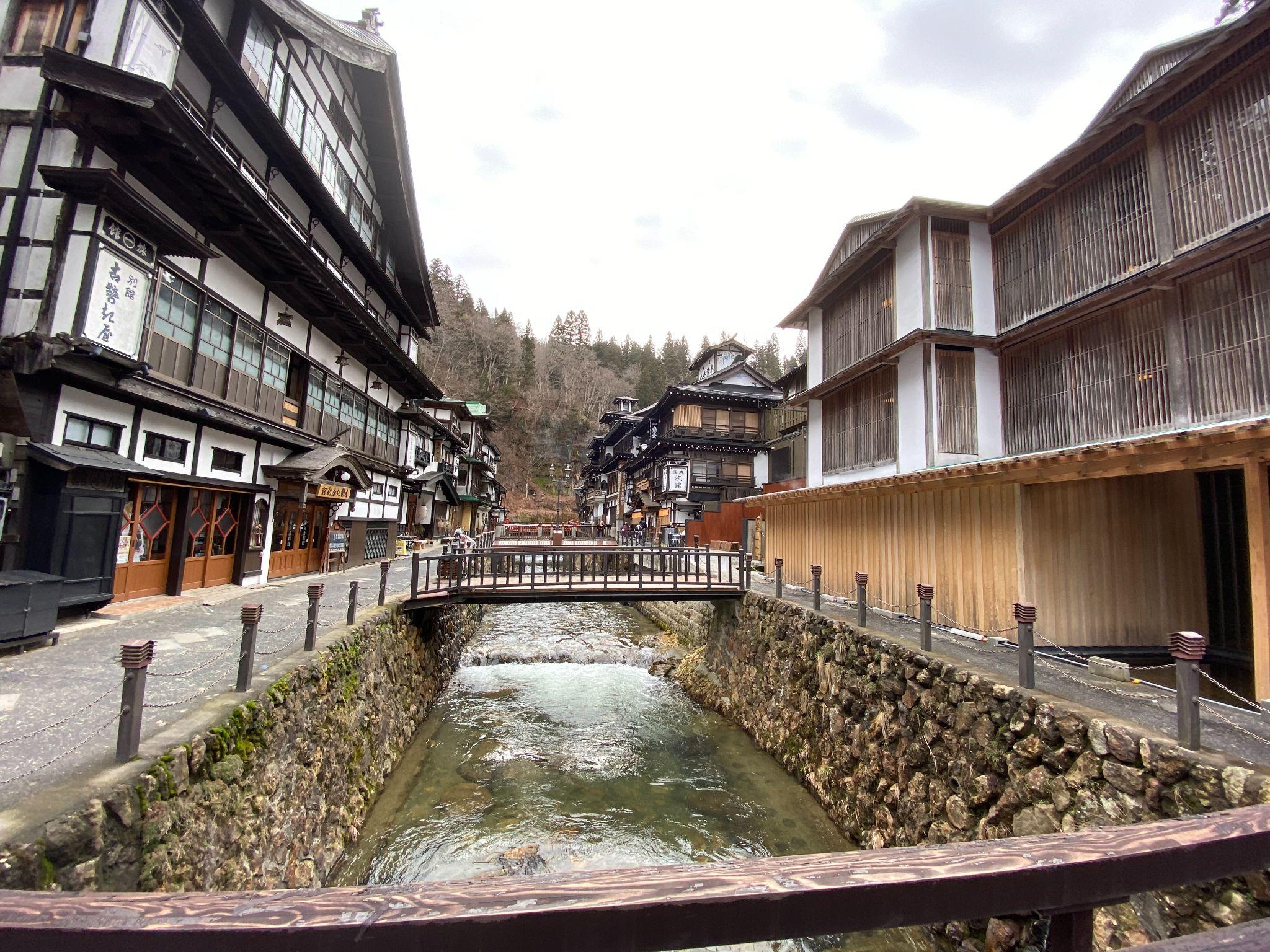 レトロな景色が広がる銀山温泉